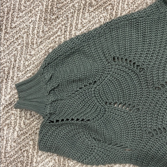 Green Knit Poncho Moon &MADISON - Picture 5 of 5